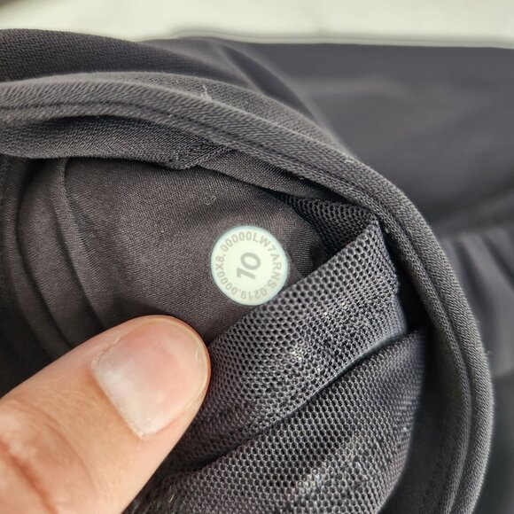 Lululemon Black On the Fly Shorts Running Activewear Women's 10 - Picture 9 of 9